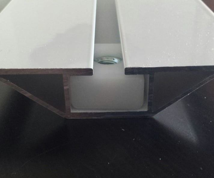 Perfiles y accesorios